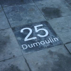 Grawerowanie laserowe kamienia naturalnego za pomocą lasera CO2