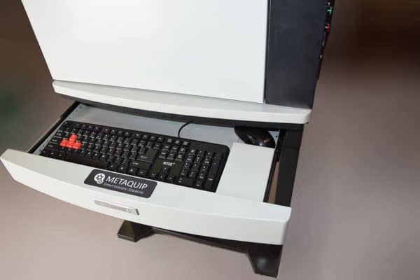 Klawiatura laserowa z zamkniętą obudową