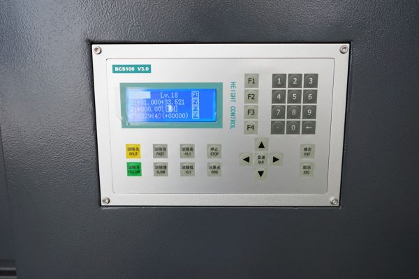 Metalowy kontroler wysokości wycinarki