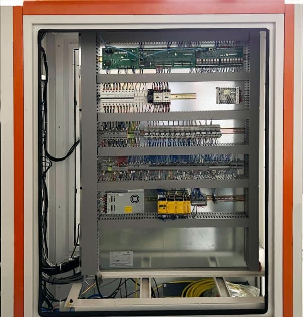Szafka z elektroniką do cięcia laserowego rur