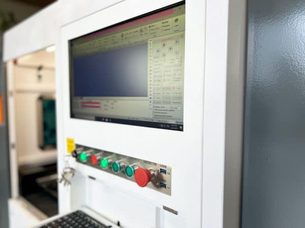 Wycinarka laserowa do metalu MQ FC6060 z wbudowanym zbliżeniem komputera